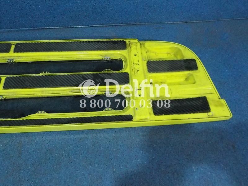 1536807 Решетка радиатора нижняя откидная Scania 5