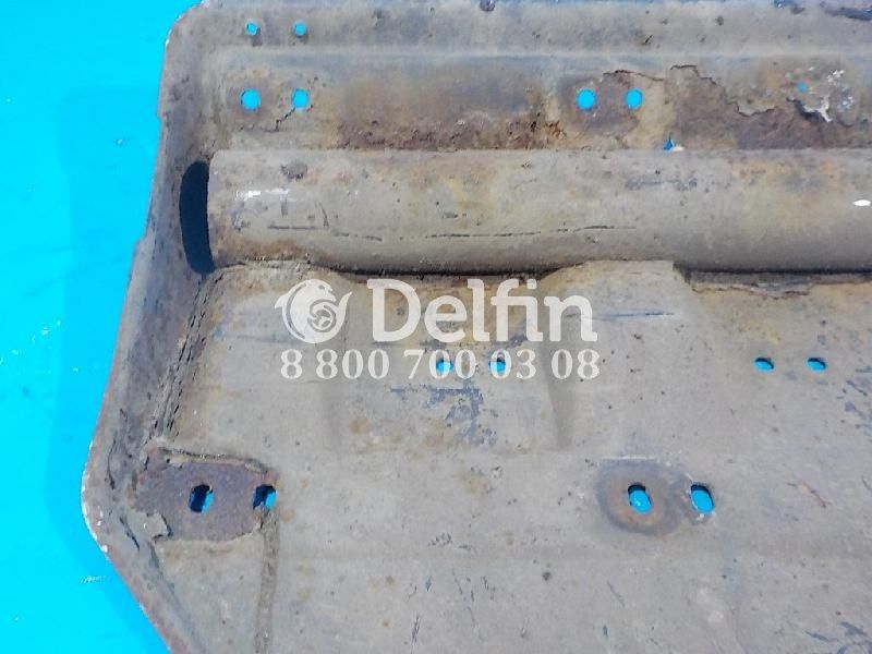 1755675 Кронштейн брызговика LH Scania