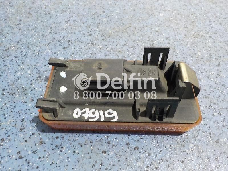 1737413 Габарит боковой Scania