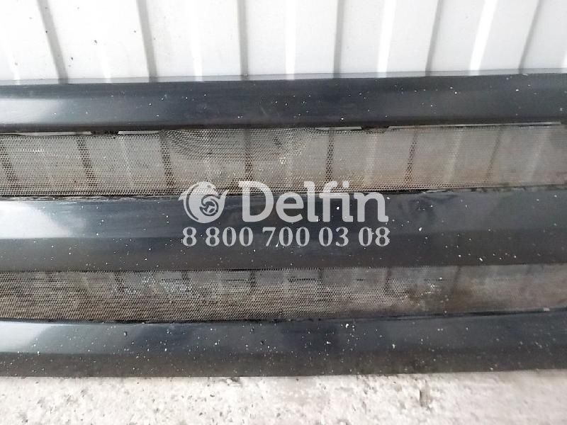1536807 Решетка радиатора нижняя откидная Scania 5
