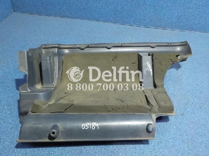 1368015 Кожух передней панели Scania