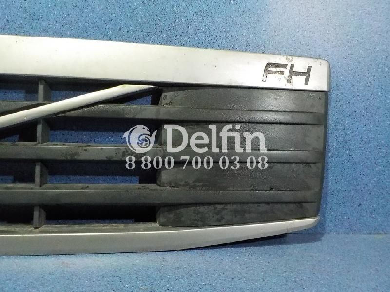 82322924 Решетка радиатора Volvo