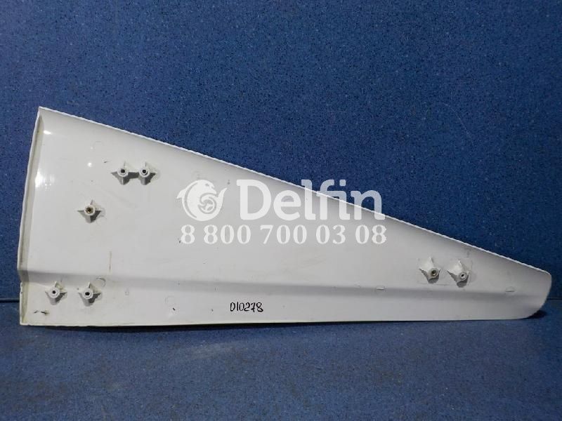 1348513 Боковой спойлер левый Scania