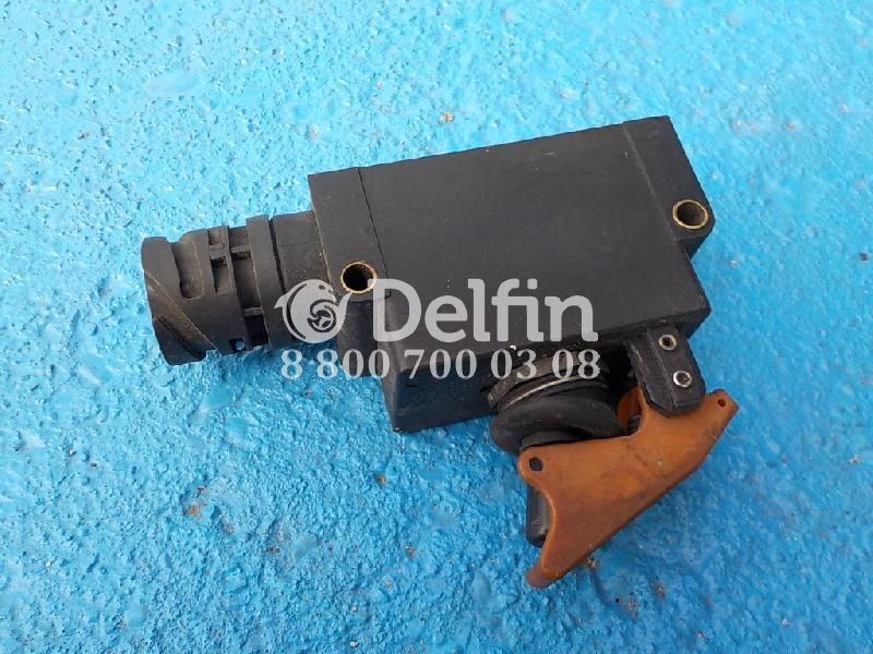 1519588 Выключатель "массы" Scania