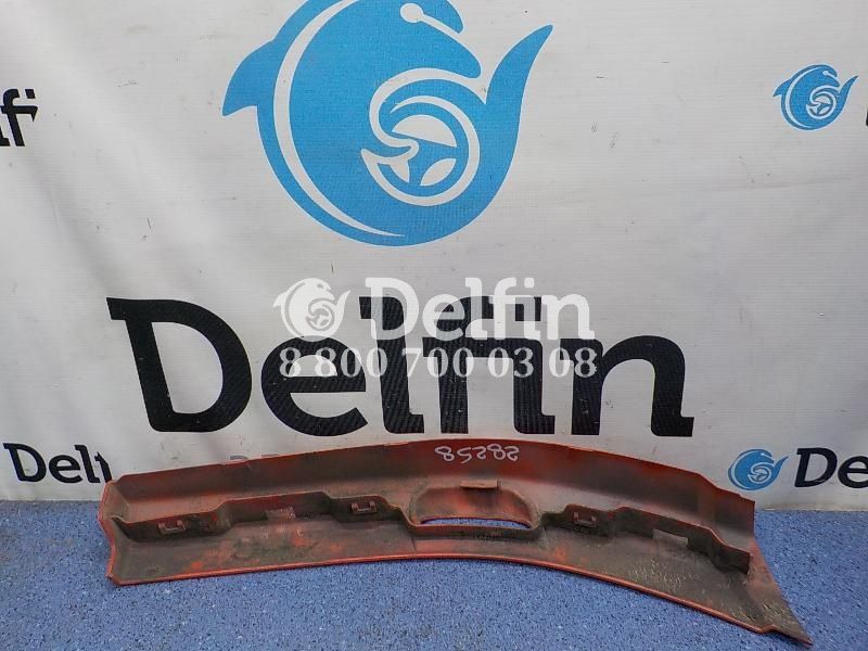 2297986 Накладка правого переднего крыла Scania 6 б/у (белый красный)