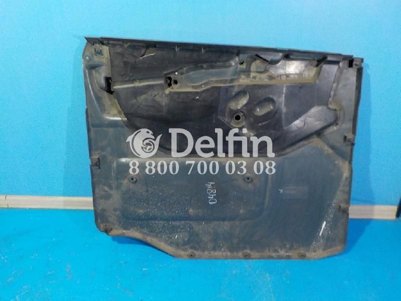 1325031 Обшивка двери передней правой DAF