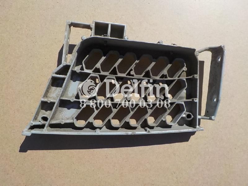 82142329 Подножка средняя LH Volvo