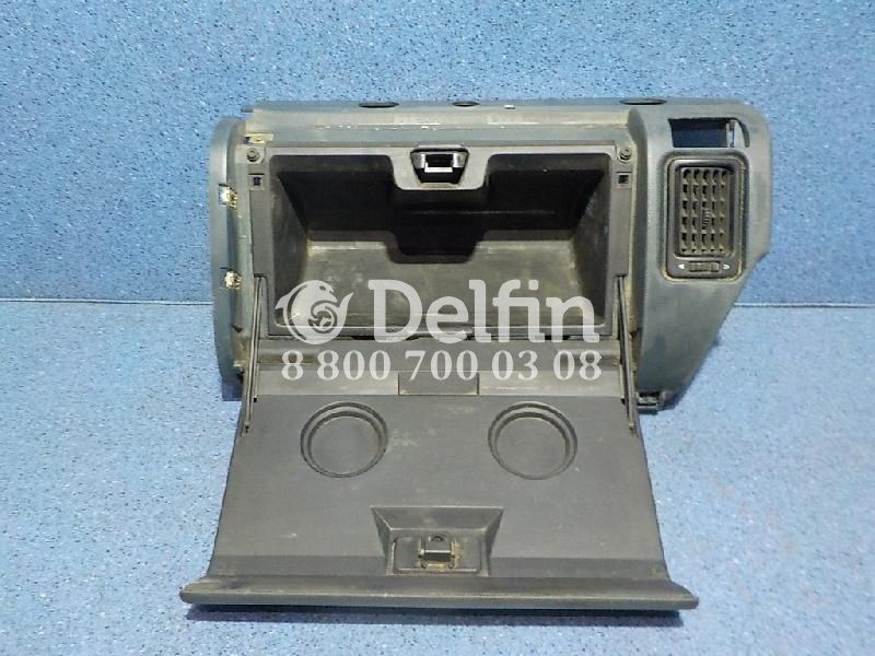 5010226156 Накладка декоративная на торепедо в сборе с бардачком Renault