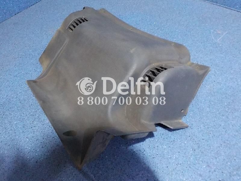 1368015 Кожух передней панели Scania