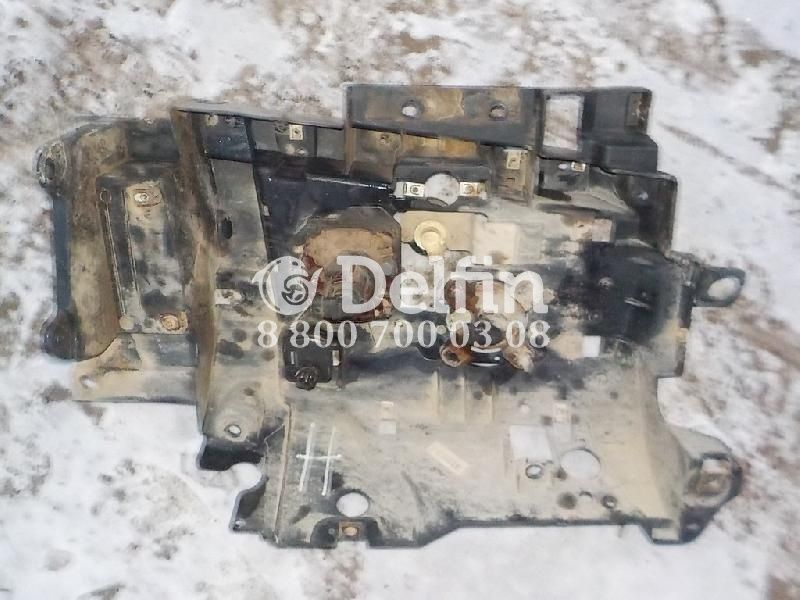 82424434 Кронштейн фар RH Volvo (Уценка)