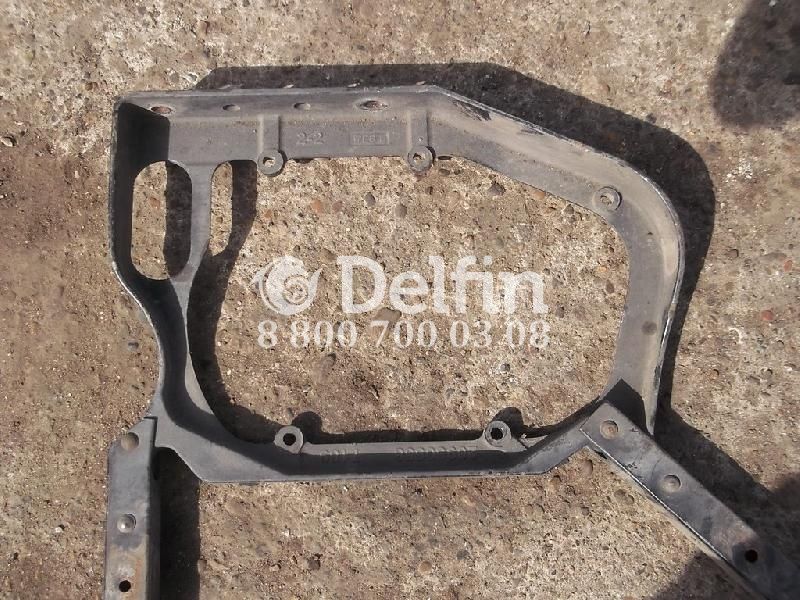 20959377 Кронштейн крепления крыла RH Volvo