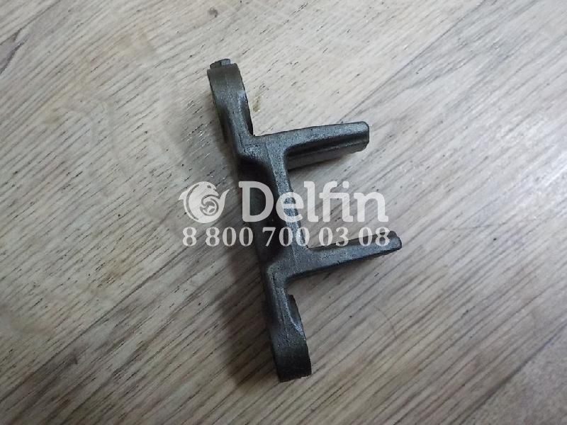 1334195 Кронштейн крышки КПП Scania