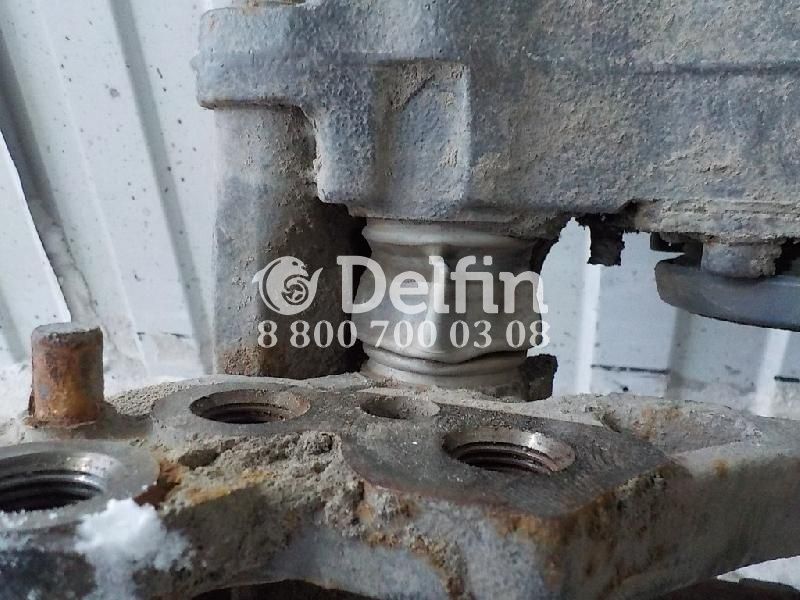 20526991 Суппорт тормозной левый Volvo