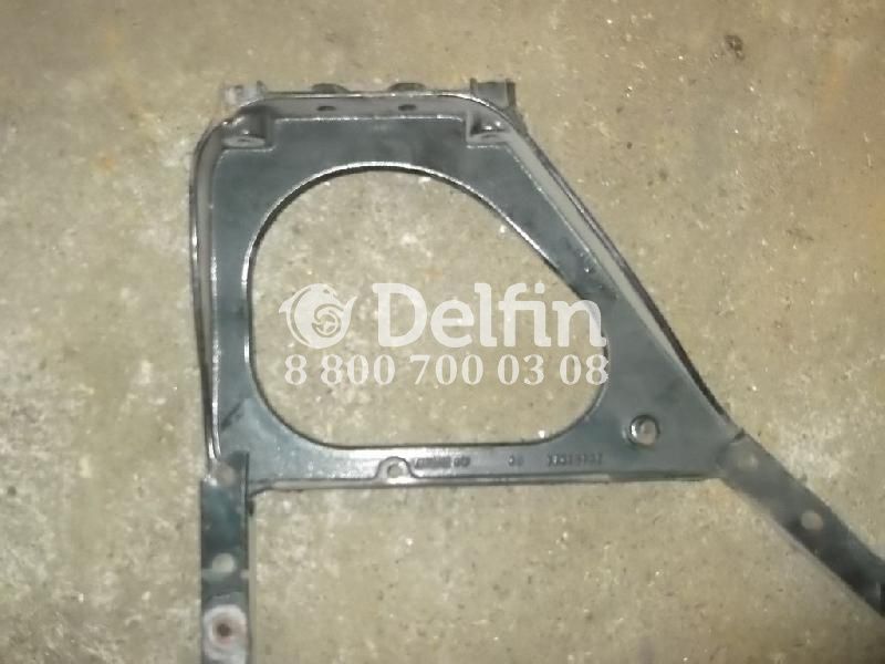 20493928 Кронштейн крепления крыла LH Volvo