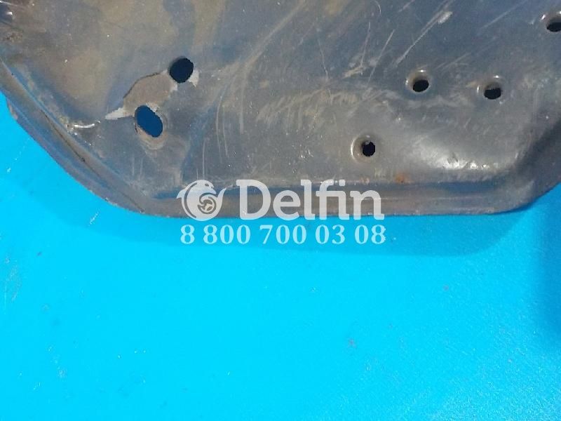 1725676 Кронштейн крыла RH Scania