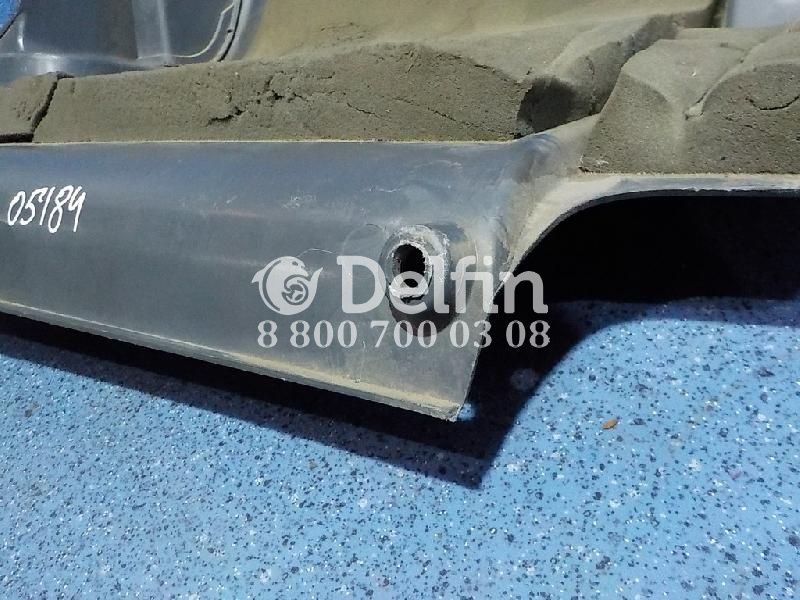 1368015 Кожух передней панели Scania