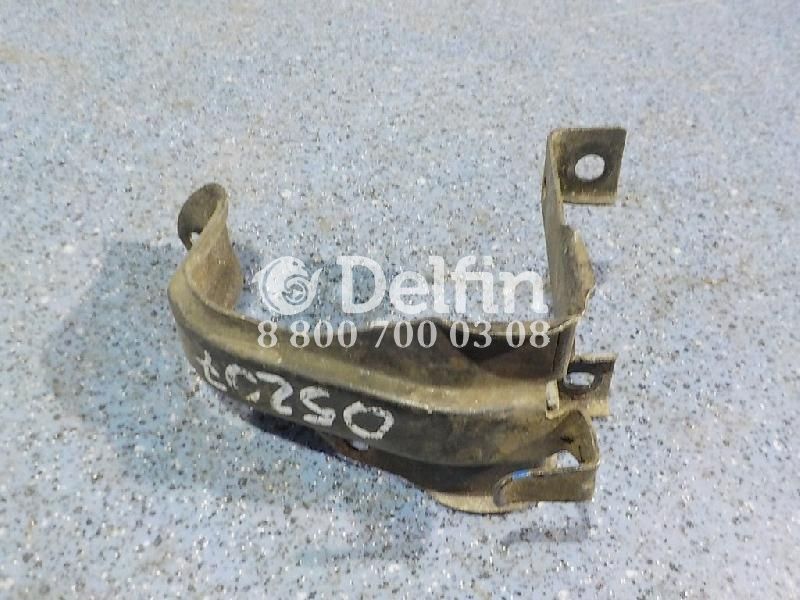 1371660 Кронштейн крепления дефлектора правый Scania