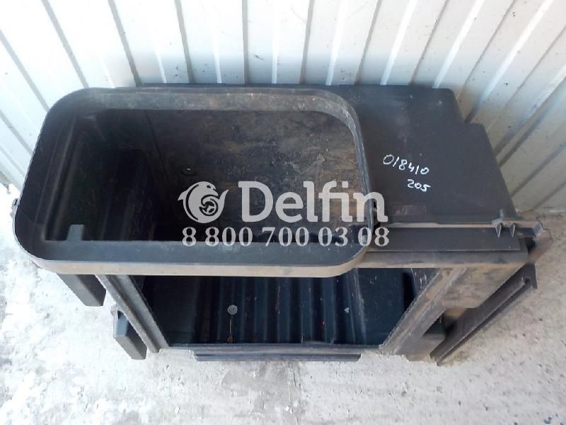 1368673 Бардачок правый DAF