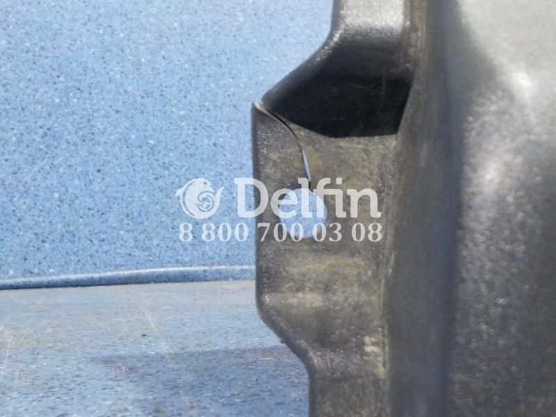 1431922 Накладка фары левая Scania 5 б/у (с отверстием под омыватель)