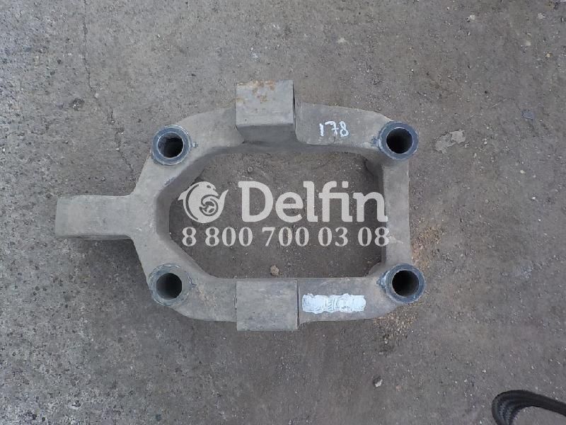 1925744 Кронштейн реактивной тяги Scania