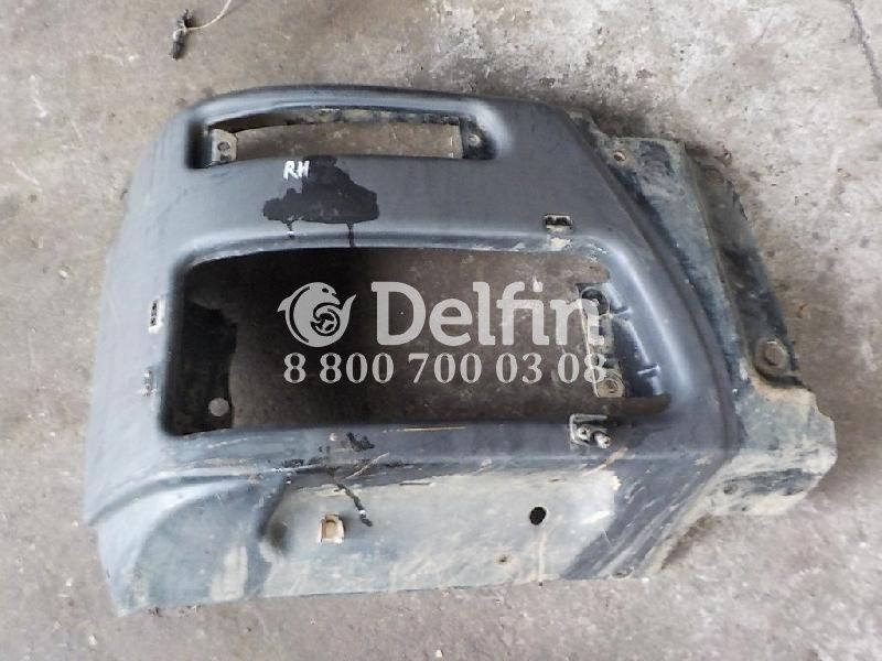 504221320 Бампер(правая часть) Iveco