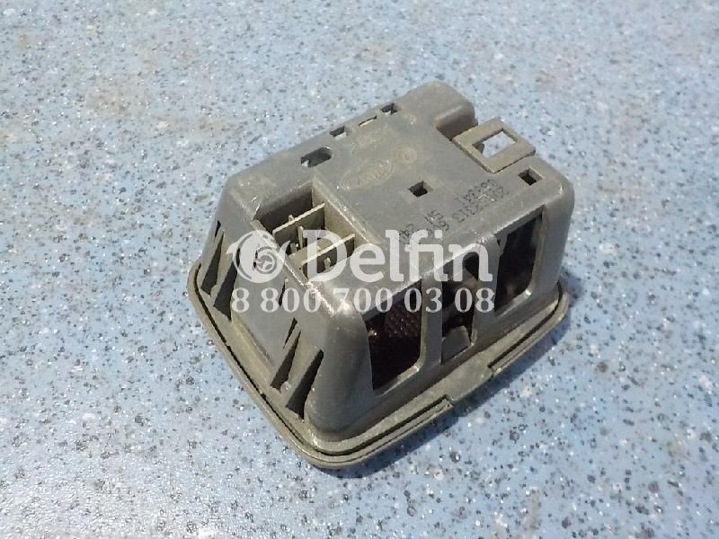 20862313 Плафон салонный Volvo