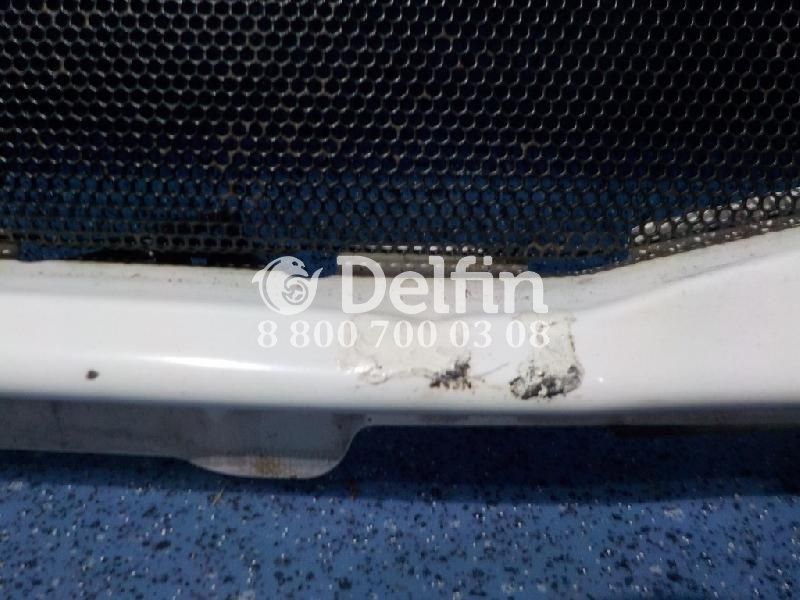 1872160 Решетка радиатора (белая) Scania