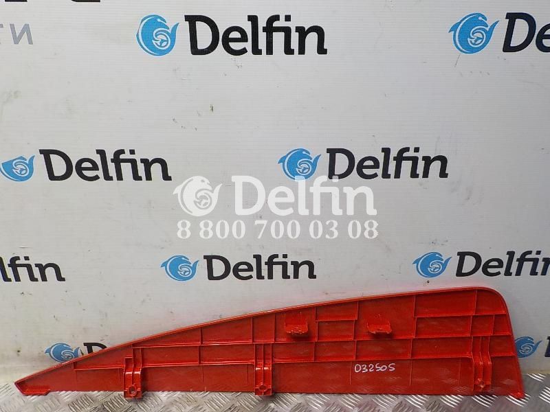 2558661 Боковой спойлер верхний правый RH Scania 6 серии (Цвет красный)