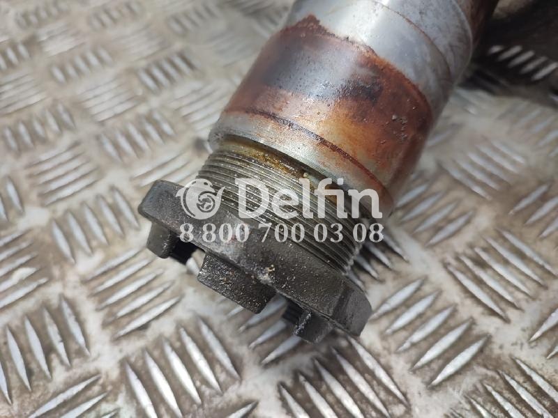 1895933 Повортный кулак правый RH Scania