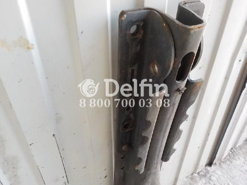 81418015487 Кронштейн топливного бака