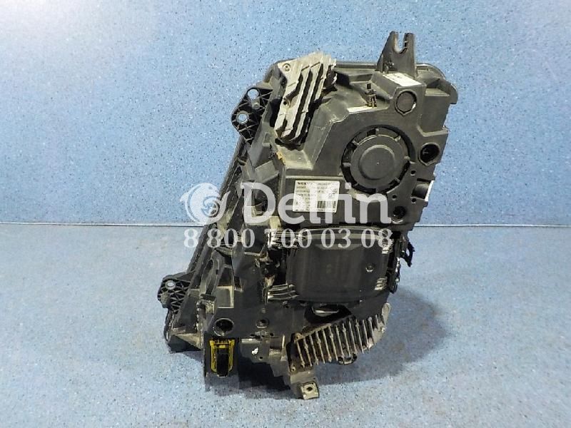 22239217 Фара правая Volvo FM4