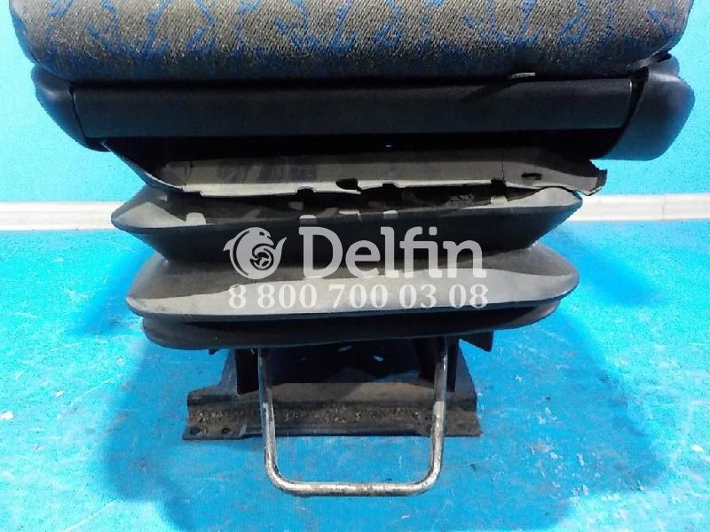 7485131010 Сиденье переднее левое (водительское) Renault