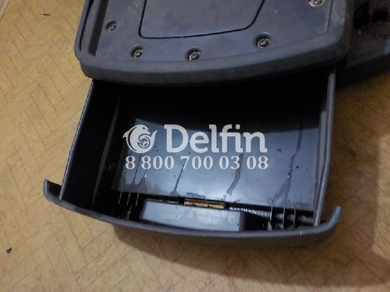 1801366 Бардачок в сборе Scania