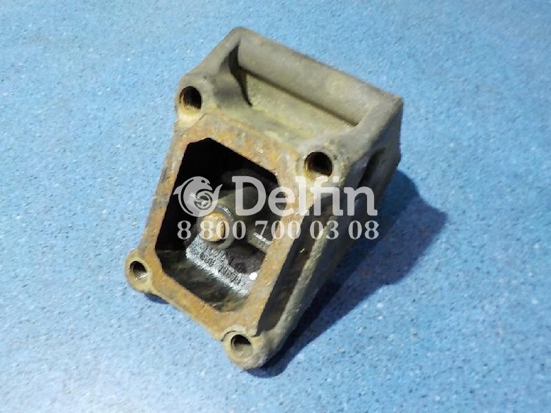 8160830 Кронштейн задней рессоры Iveco