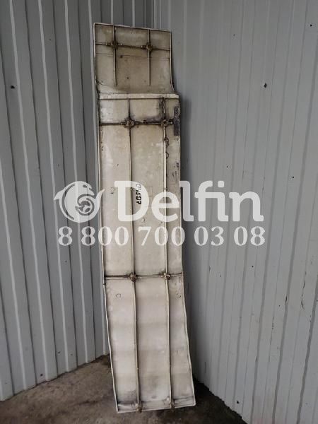 81629100142 Спойлер кабины правый MAN (Уценка)