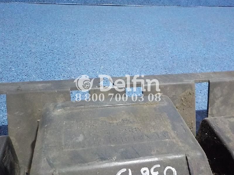 81617010127 Кожух облицовочный передней панели MAN