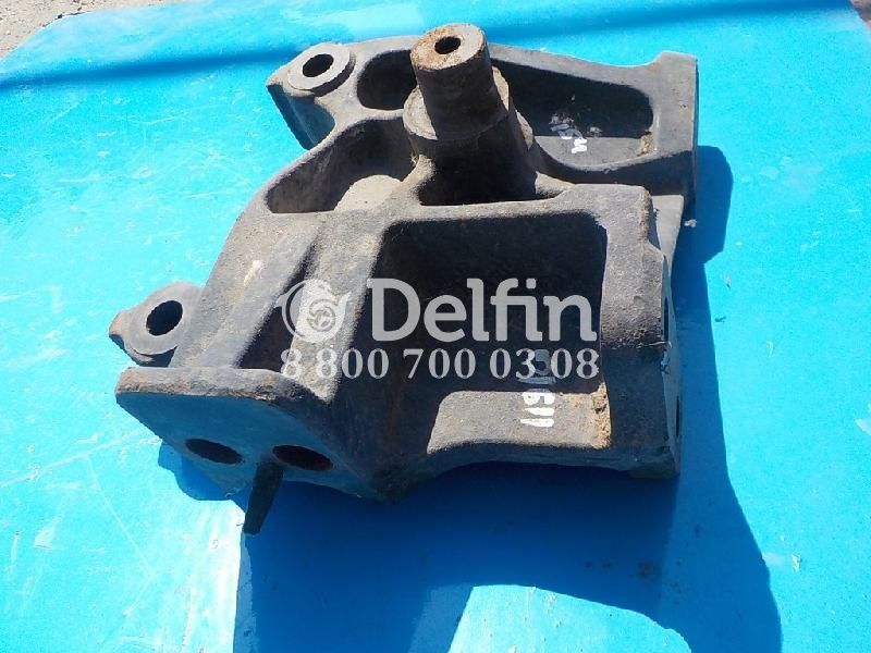 1514912 Кронштейн бампера Scania