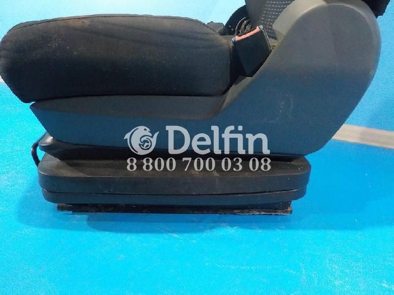 81623076324 Сиденье пассажирское RH MAN