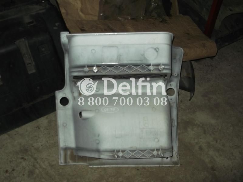 5010578378 Подножка нижняя левая Renault