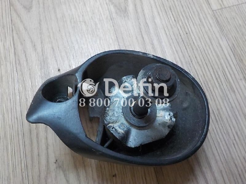 1396532 Кронштейн зеркала RH Scania