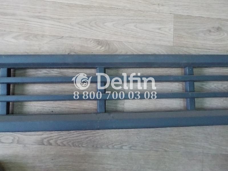 82208510 Ступень радиаторной решетки Volvo в сборе