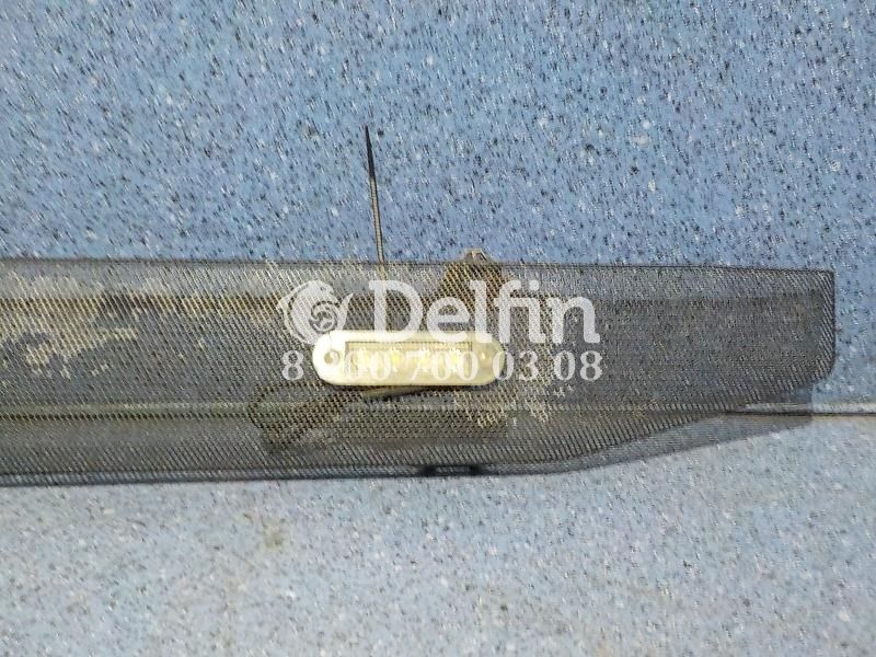 1870593 Приемная сетка (на облицовку радиатора,средняя) Scania