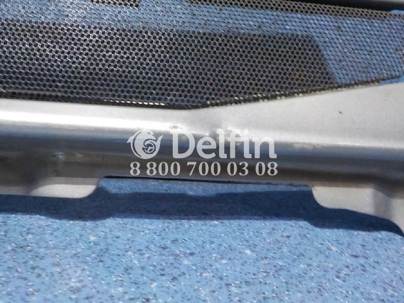 1872160 Решетка радиатора Scania (Уценка)