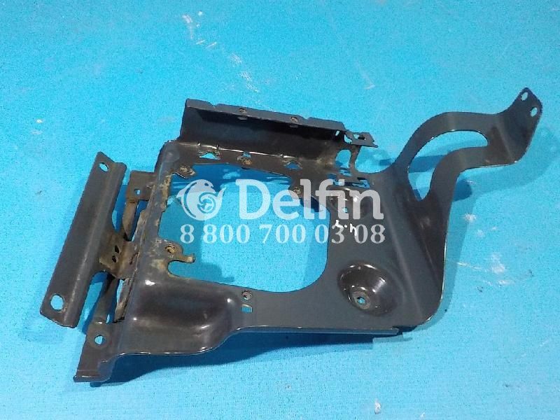 1821153 Кронштейн бампера Scania