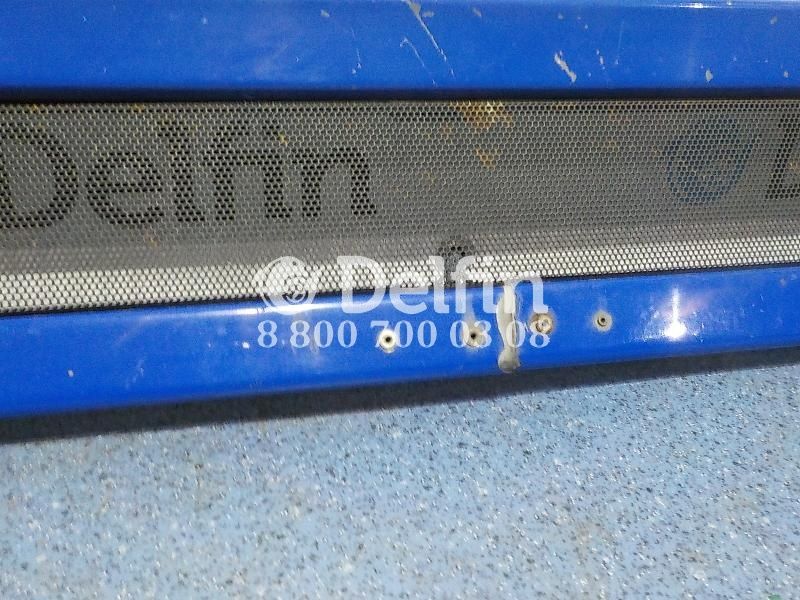 1748085 Решетка радиатора Scania (Уценка)