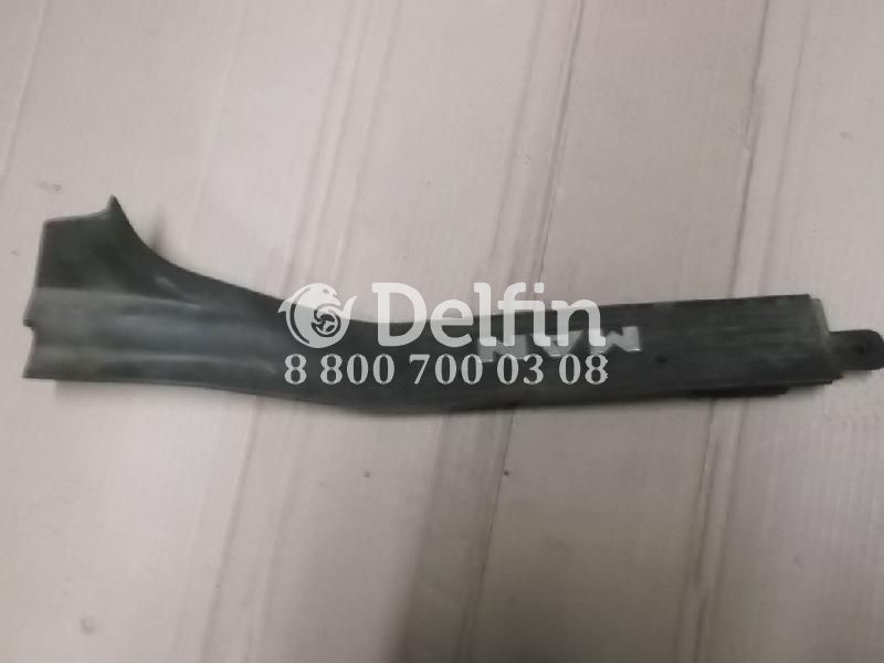 81615100396 Проступная планка спереди RH двери MAN