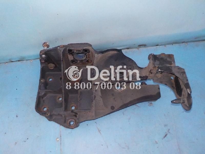 5010574077 Кронштейн рессоры LH Renault