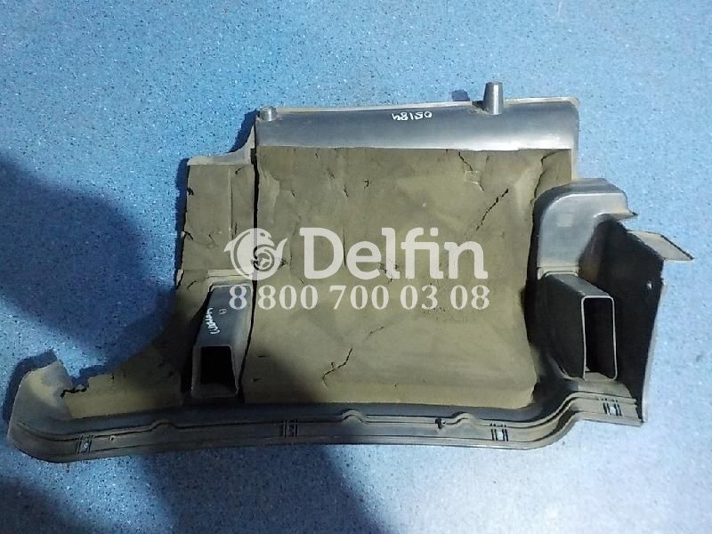 1368015 Кожух передней панели Scania