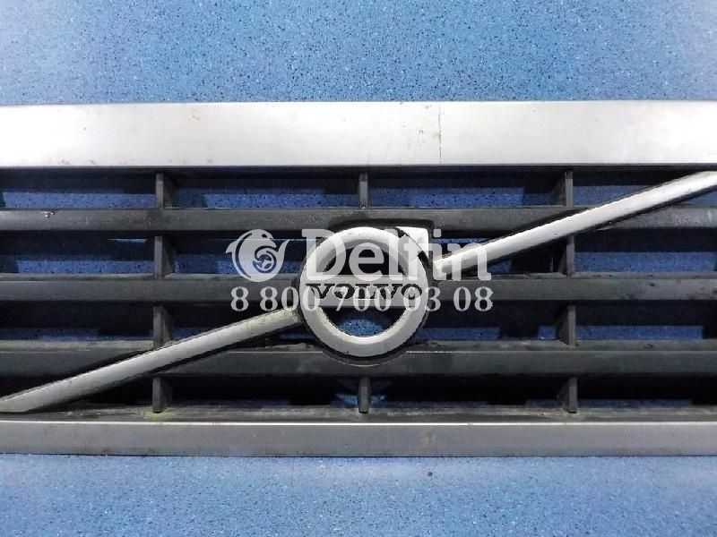 82322924 Решетка радиатора Volvo