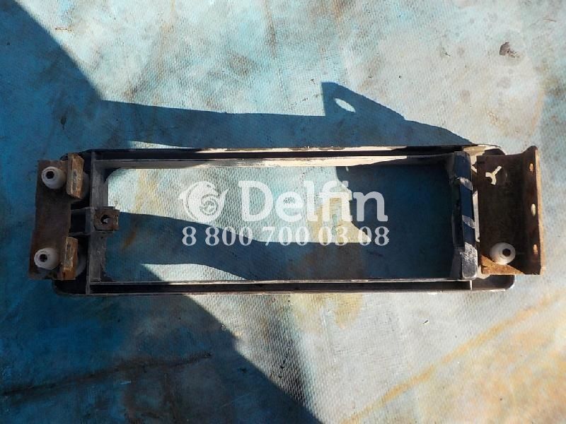 1334109 Накладка противотуманной фары RH DAF